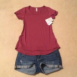 NWT Lularoe Classic Tee